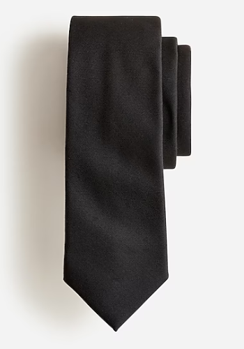 7 Best Men’s Ties And Pocket Squares To Elevate Your Formal Wear-6